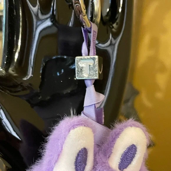 POP MART “T” Letter LABUBU THE MONSTERS Pin for Love Series Vinyl Plush Pendant - Picture 4 of 14